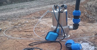 Установка дренажного насоса в Алейске - услуги от СантехДомЛук, расценки от 3174 рублей